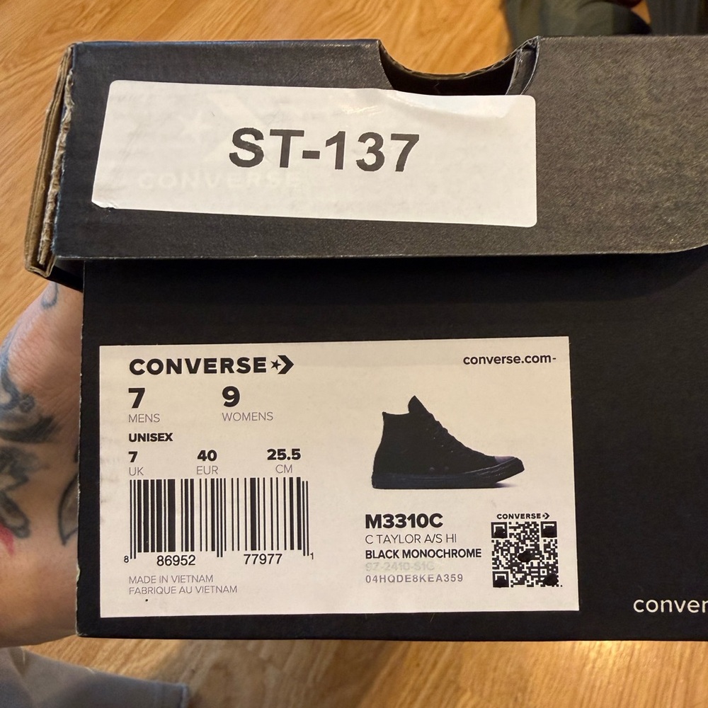 Converse Chuck Taylor All Star High Top Black Monochrome M 7 / W 9 | New w/ Box - Picture 5 of 8